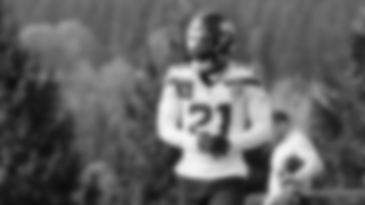 Seahawks cornerback Devon Witherspoon (21) practiced on Friday, October 17, 2025 at the Virginia Mason Athletic Center.
