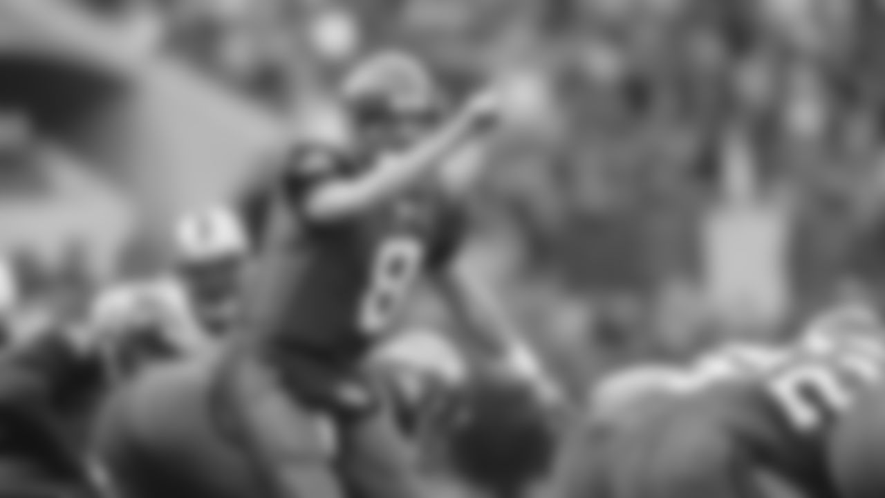 QB Matt Hasselbeck 2001-2010