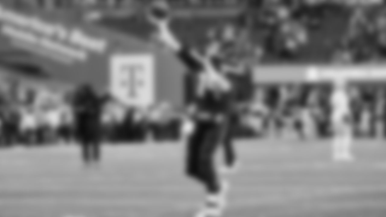 Seahawks quarterback Sam Darnold (14) warms up at Lumen Field for the NFC divisional round game vs. the San Francisco 49ers on January 17, 2026.