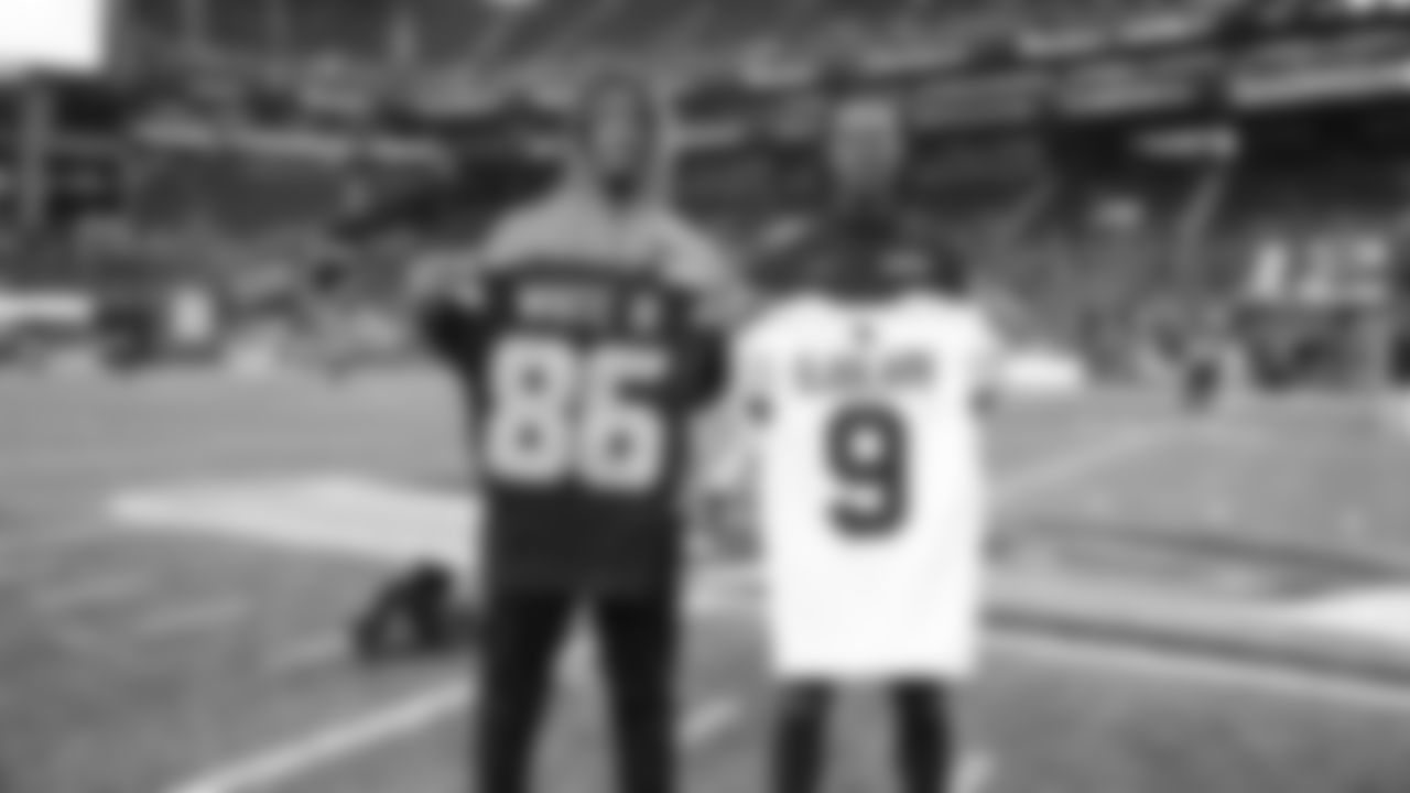 The Seahawks celebrated the 44-22 win over the Cardinals on Sunday, November 9, 2025.