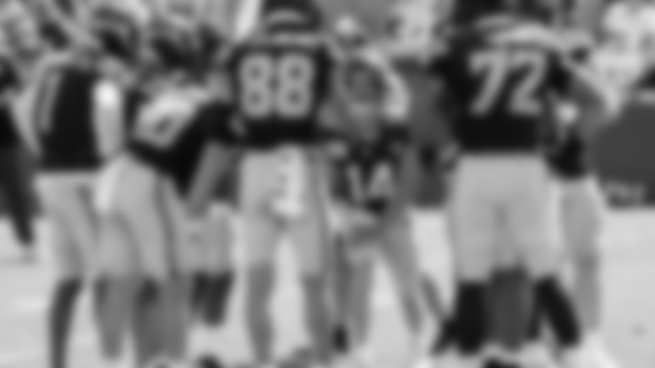 Seahawks quarterback Sam Darnold (14) participated in a joint practice with the Packers at Ray Nitschke Field in Green Bay, Wisconsin.