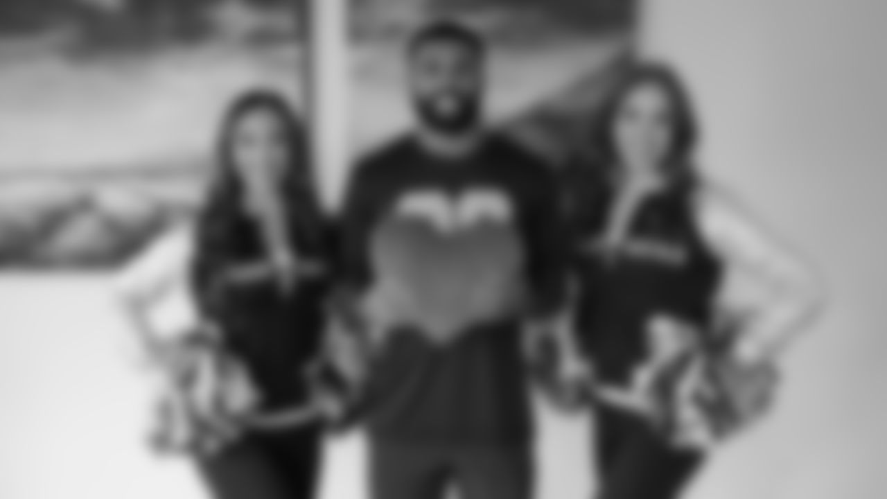 Seahawks Safety Julian Love and the Seahawks Dancers brought holiday spirit to Virginia Mason Medical Center's Critical Care Unit, visiting heart surgery patients and sharing encouragement during recovery.