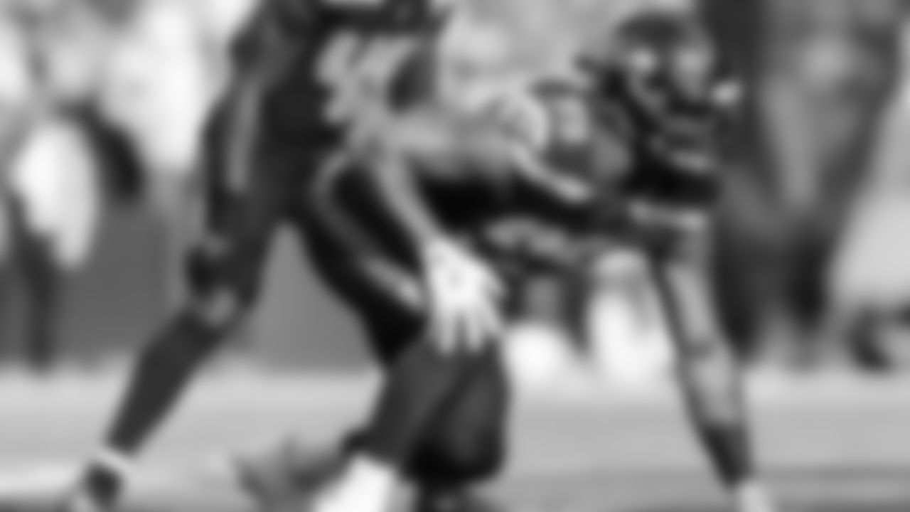 Seahawks defensive tackle Leonard Williams (99) vs. the Arizona Cardinals in Week 10