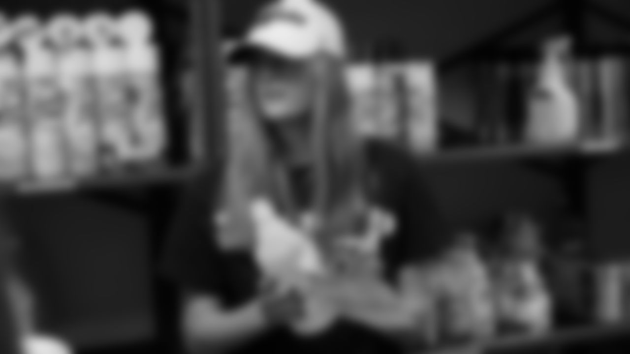 The 2025 Seahawks Intern Class volunteered at the Ronald McDonald House Charities of Western Washington & Alaska for their Intern Day of Service on Thursday, October 30th, 2025