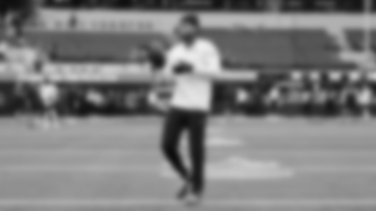 Seahawks safety Coby Bryant (8) during pregame warmups at SoFi Stadium for the Week 11 matchup at the L.A. Rams.