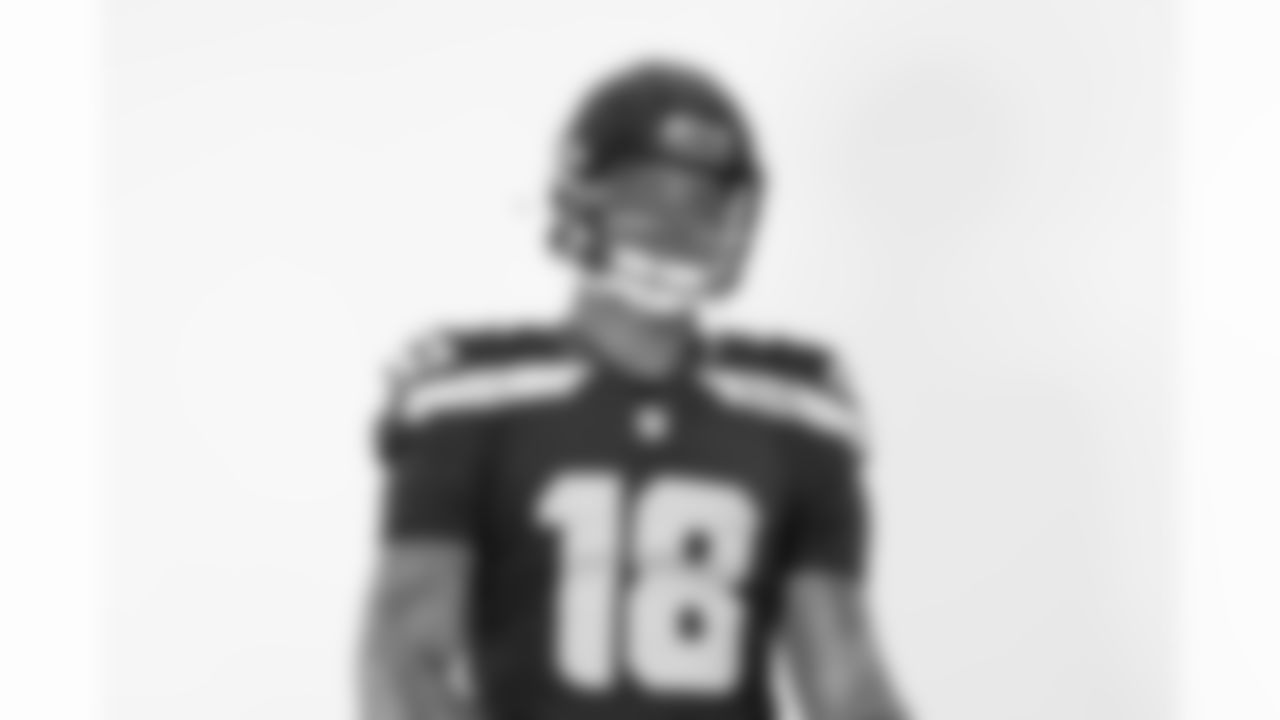 Seattle Seahawks tight end Elijah Arroyo (18) poses for a portrait during the NFLPA Rookie Premiere on Saturday, May 17, 2025 in Thousand Oaks, Calif. (Ben Liebenberg/NFL)