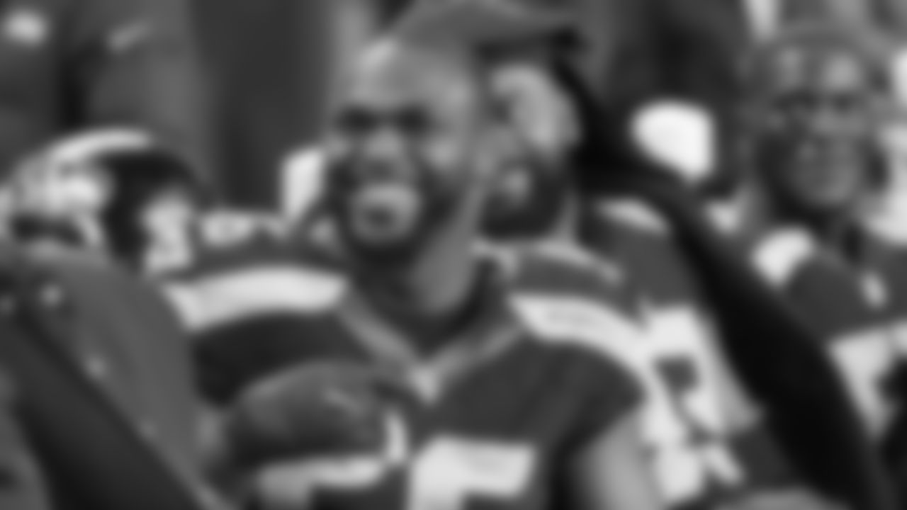 DE Cliff Avril 2013-2017