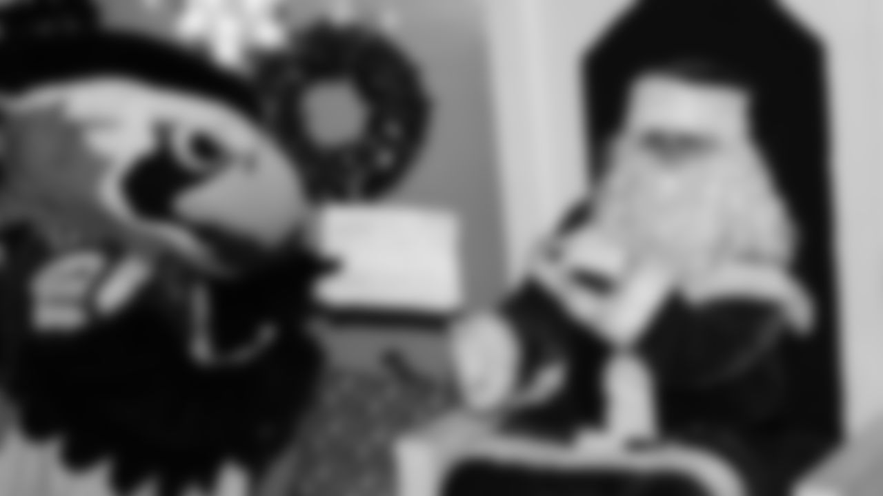 The Seahawks and Delta Air Lines hosted the annual Holiday in the Hangar event on December 2, 2025 to spread holiday cheer.