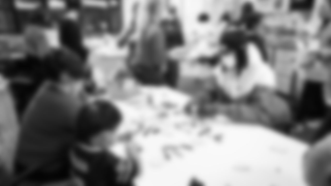 Seahawks wide receiver Rashid Shaheed visited a local children's hospital in Seattle and spent time with patients and their families in honor of the holiday season.