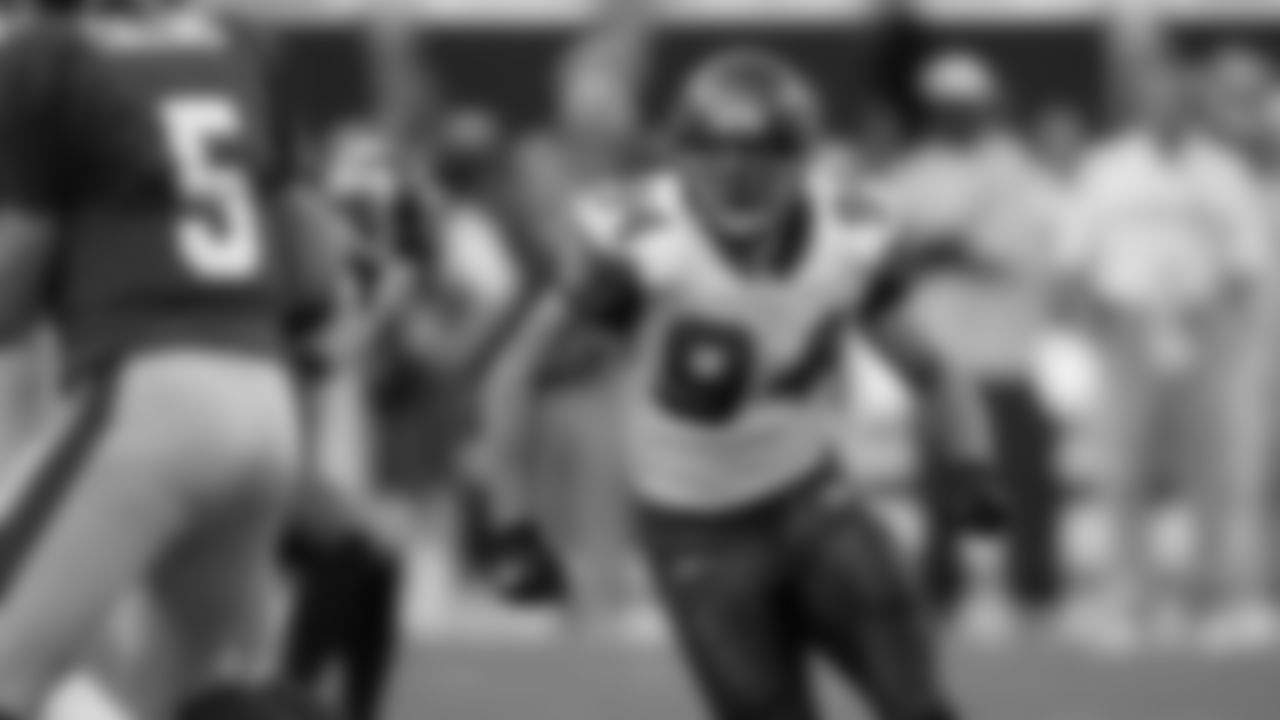 94 - LB Chad Brown (1997-2004)