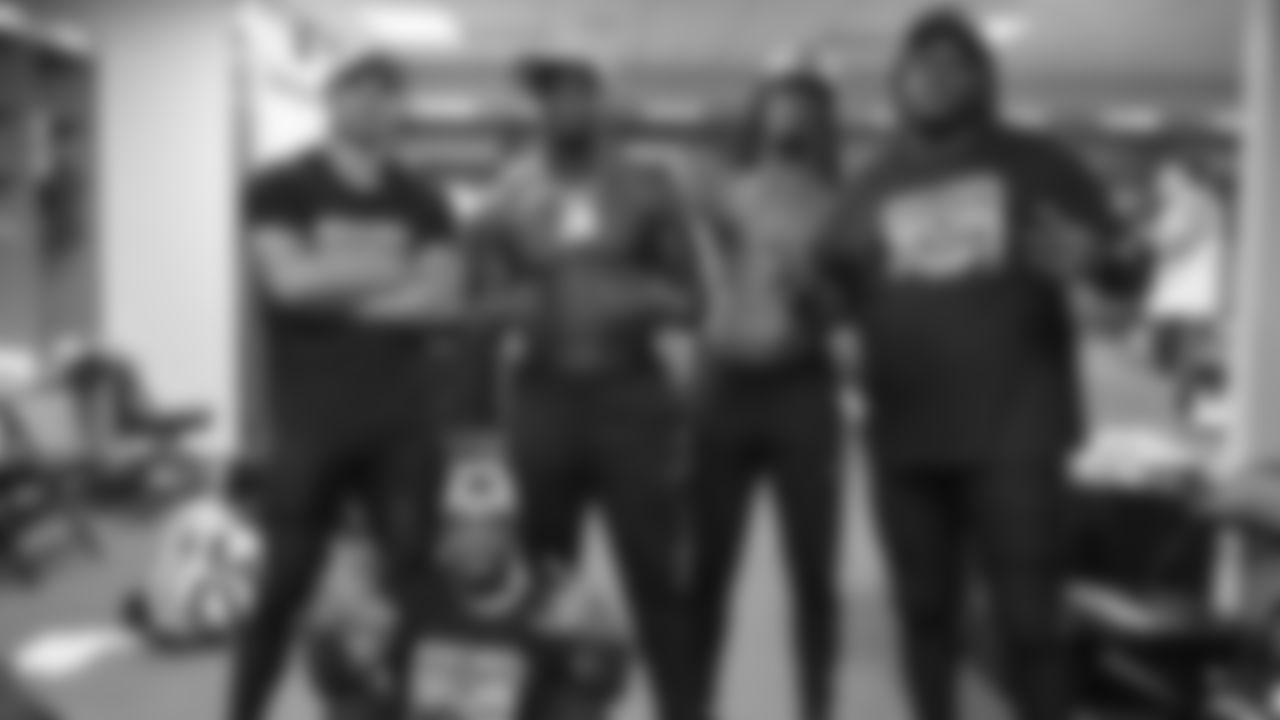 The Seahawks celebrated the win vs. the 49ers at Levi's Stadium in Week 18.