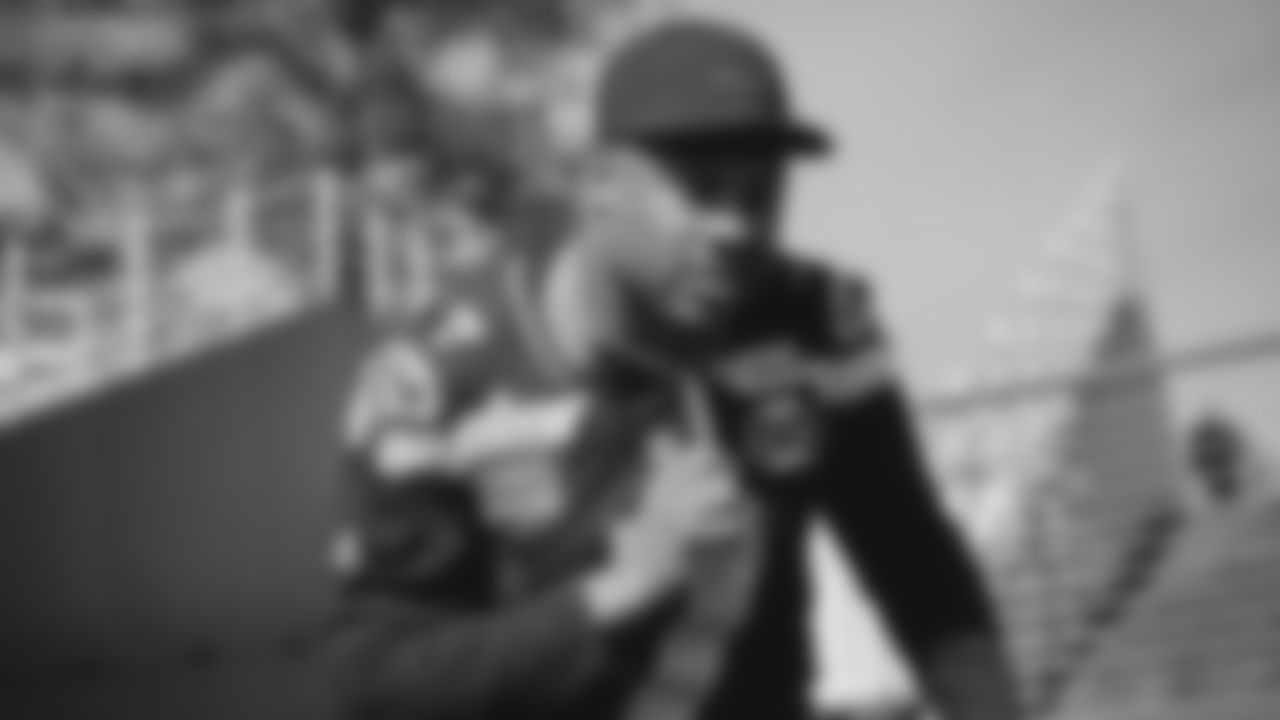 Seahawks linebacker Uchenna Nwosu (7) during the Super Bowl LX team photo on February 7, 2026.