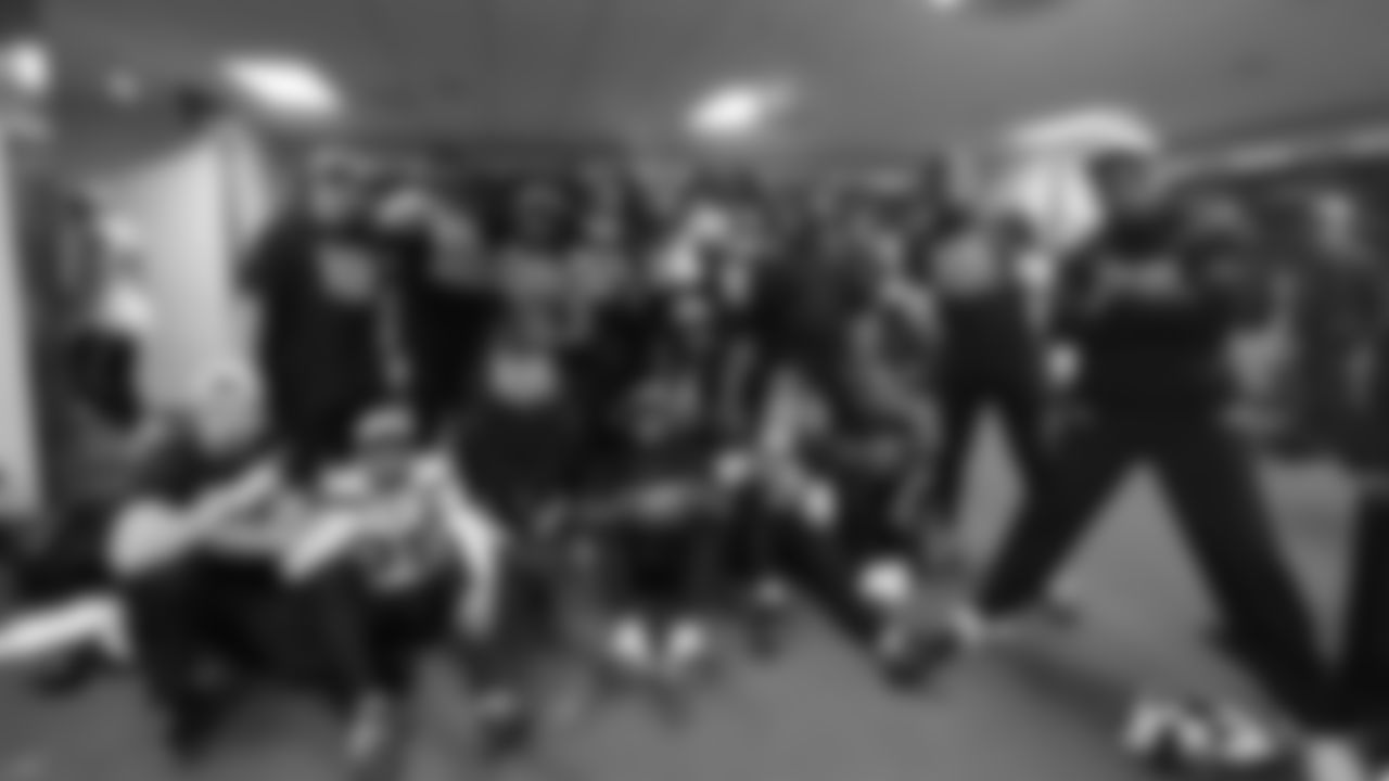 The Seahawks celebrated the win vs. the 49ers at Levi's Stadium in Week 18.