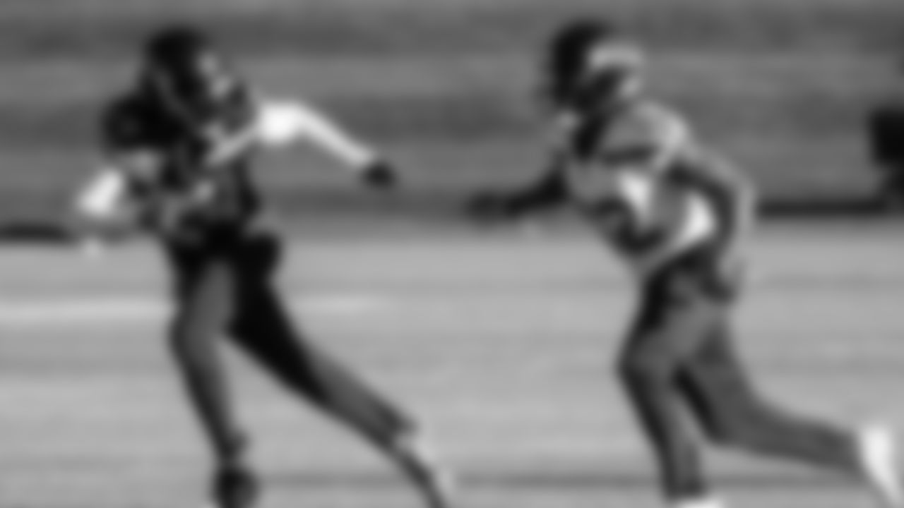 Seahawks cornerback Shaquill Griffin (24) and running back Velus Jones Jr. (32) practiced on Wednesday, November 19 at the Virginia Mason Athletic Center.