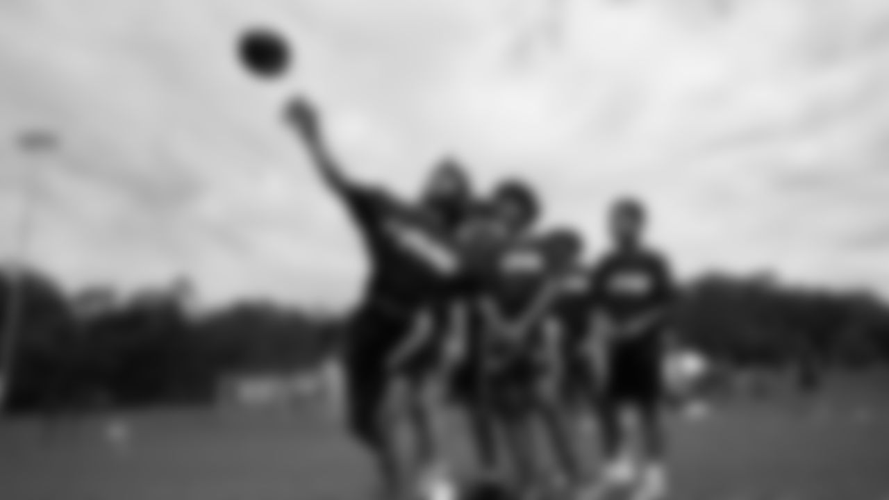 The Seahawks hosted a Seahawks Flag Football camp in Sydney, Australia where local kids had the opportunity to compete alongside Seahawks Legend Cliff Avril.