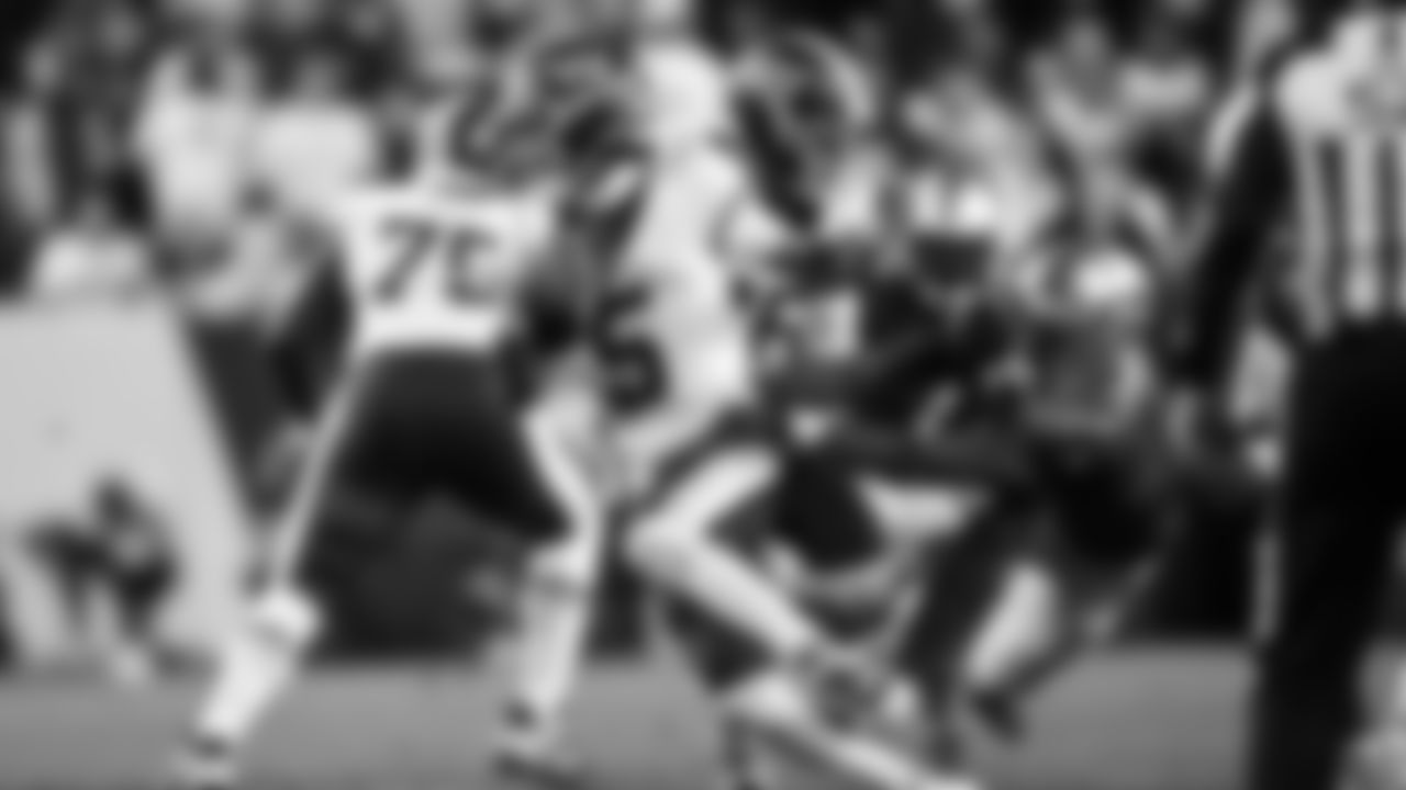 Seattle Seahawks at Washington Commanders for a week 9 throwback matchup on Nov 2, 2025