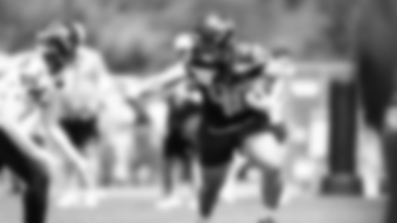 Fullback Robbie Ouzts (40) practiced on day one of rookie minicamp on May 2, 2025 at the Virginia Mason Athletic Center.