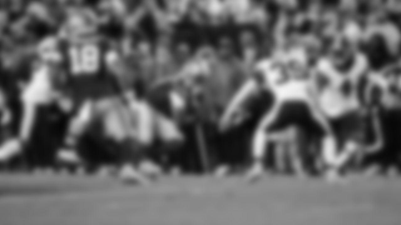 Seattle Seahawks at Washington Commanders for a week 9 throwback matchup on Nov 2, 2025