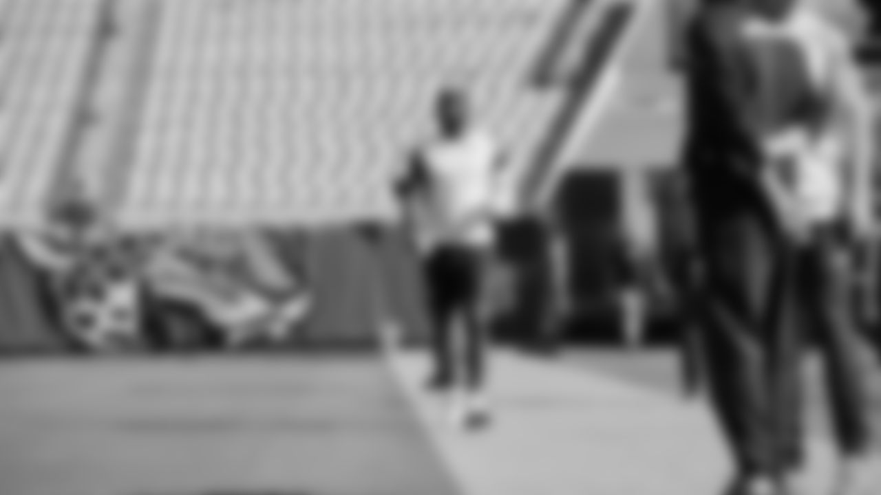 Seahawks wide receiver Dareke Young (83) warms up at EverBank Stadium on October 12, 2025.
