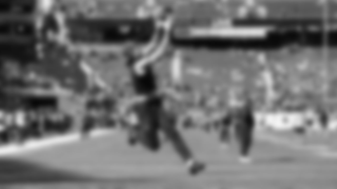 The Seahawks warm up ahead of Super Bowl LX vs. the Patriots at Levi's Stadium on Sunday, February 8, 2026.