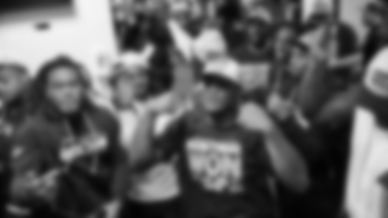 The Seahawks celebrated the win vs. the 49ers at Levi's Stadium in Week 18.