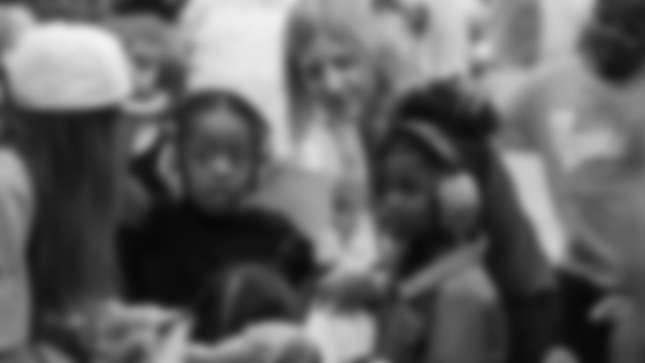 The Seattle Seahawks visited Rainier View Elementary with special appearances from Seahawk Dancers and Legend Garry Gilliam on December 11, 2025.