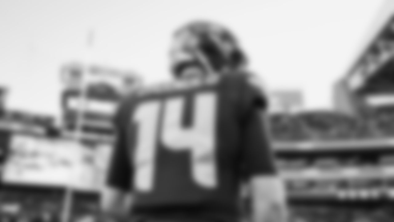 Seahawks quarterback Sam Darnold (14) warms up at Lumen Field for the NFC divisional round game vs. the San Francisco 49ers on January 17, 2026.