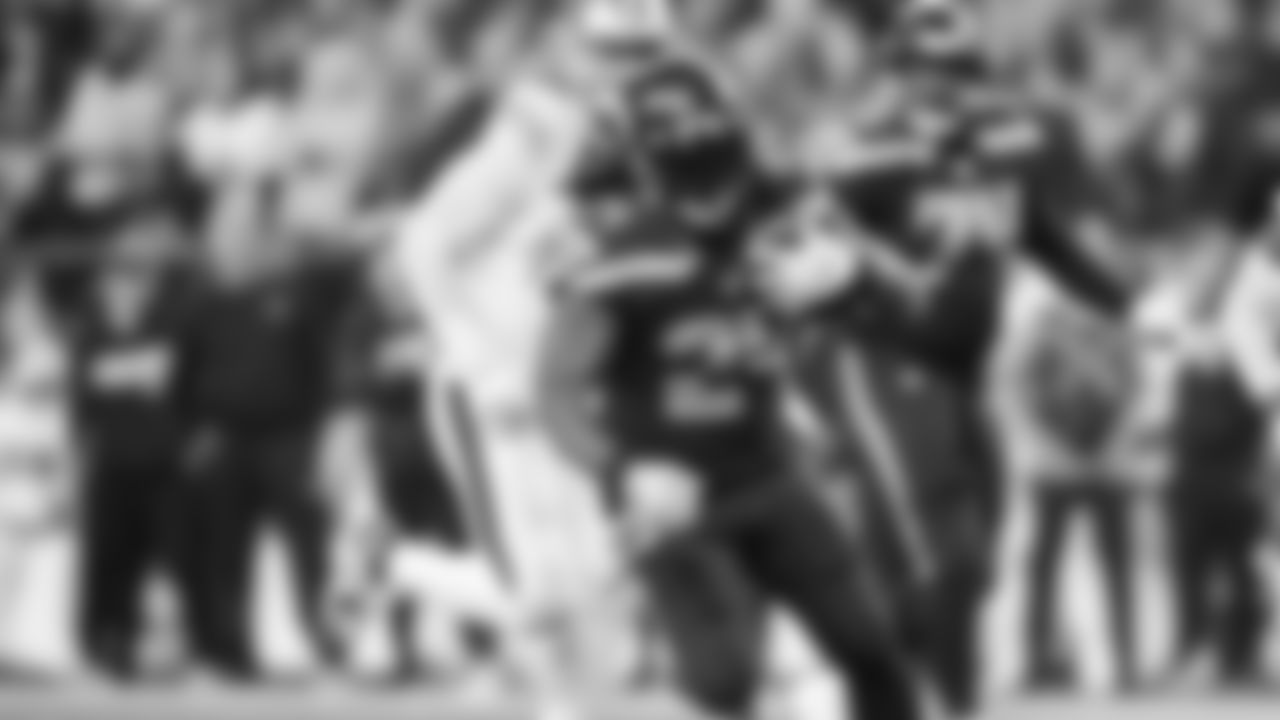 RB Marshawn Lynch 2010-2015,2019
