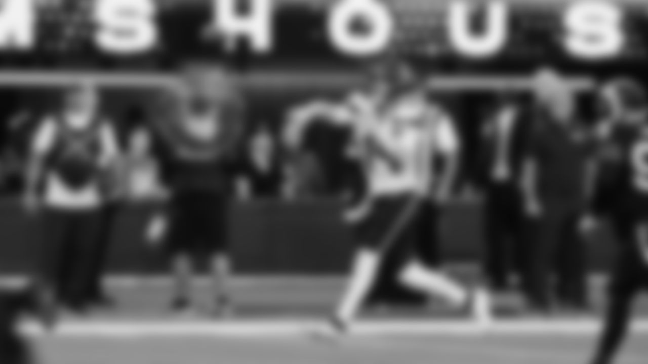 Seahawks at Rams on November 16, 2025