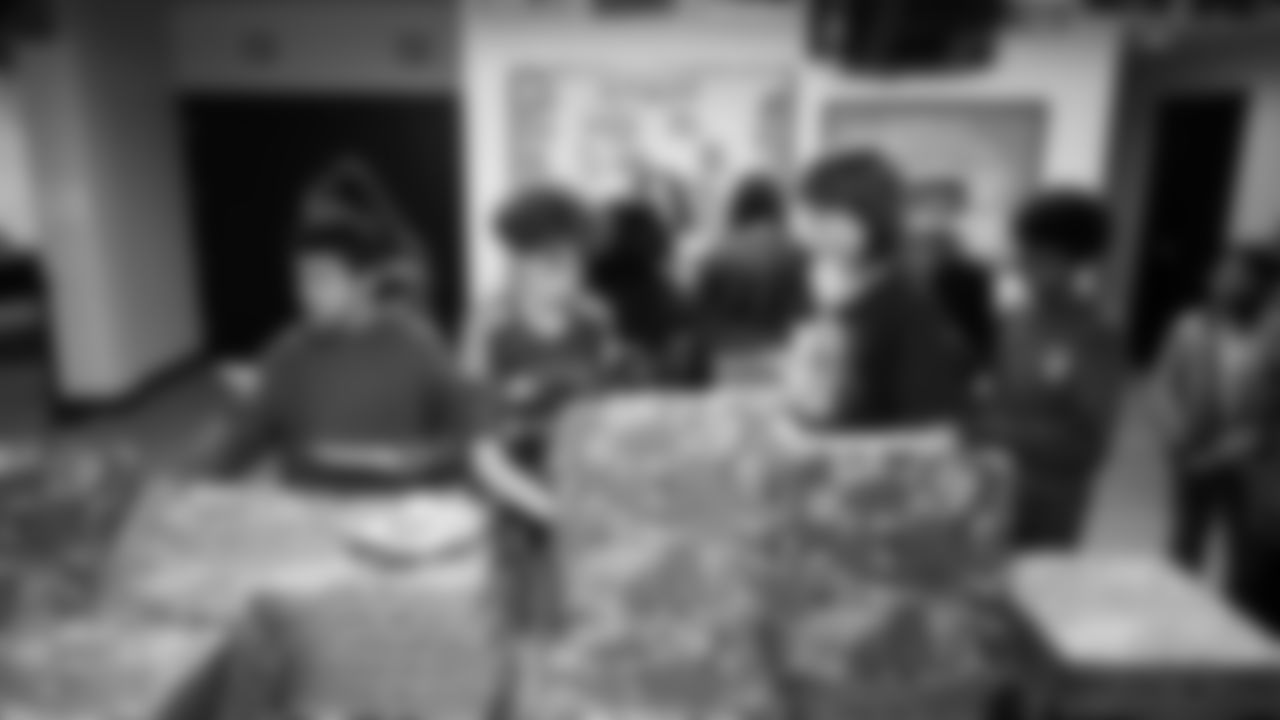 The Game Changers Program celebrated the completion of the program with a night of fun and games with Seahawks Legend Garry Gilliam on November 7, 2025.