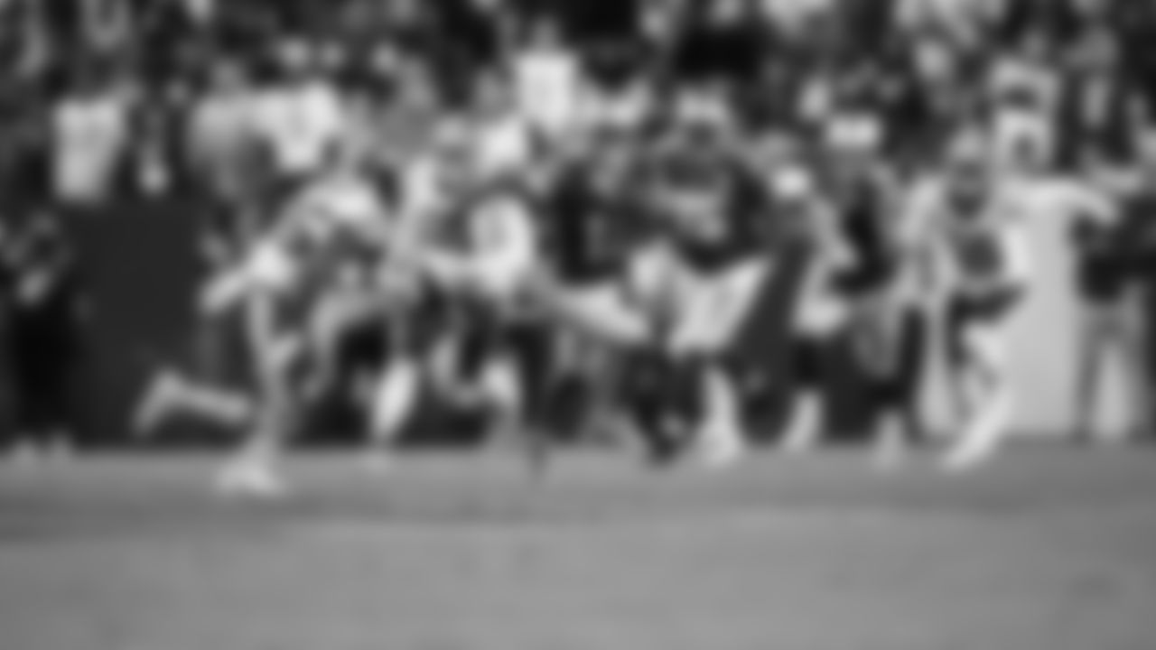 Seattle Seahawks at Washington Commanders for a week 9 throwback matchup on Nov 2, 2025