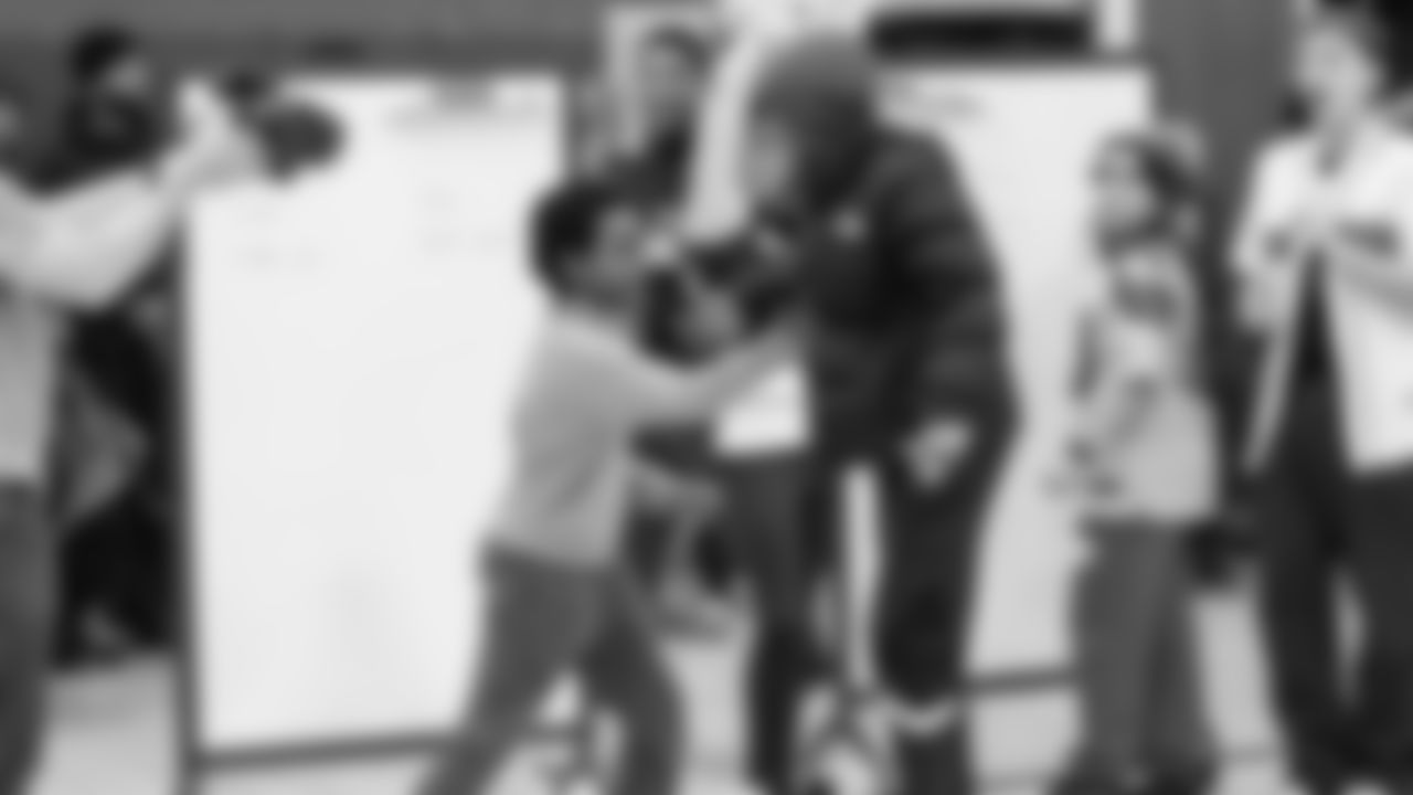 Students at Washington Middle School were surprised with a pep rally on Friday, bringing together the unique tie between sport and music. Blue Thunder, Seahawks Dancers and Legend Lofa Tatupu played a Super Bowl edition of Seahawks trivia, as well as a performance by Blue Thunder and special appearance by Seattle music legend and lead guitarist for Pearl Jam, Mike McCready.