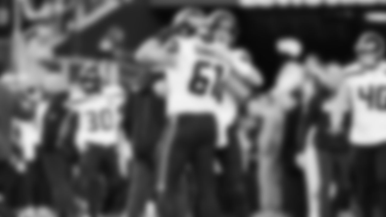 Seahawks quarterback Sam Darnold (14) and center Jalen Sundell (61) warms up at Levi's Stadium for the Week 18 matchup vs. the 49ers.