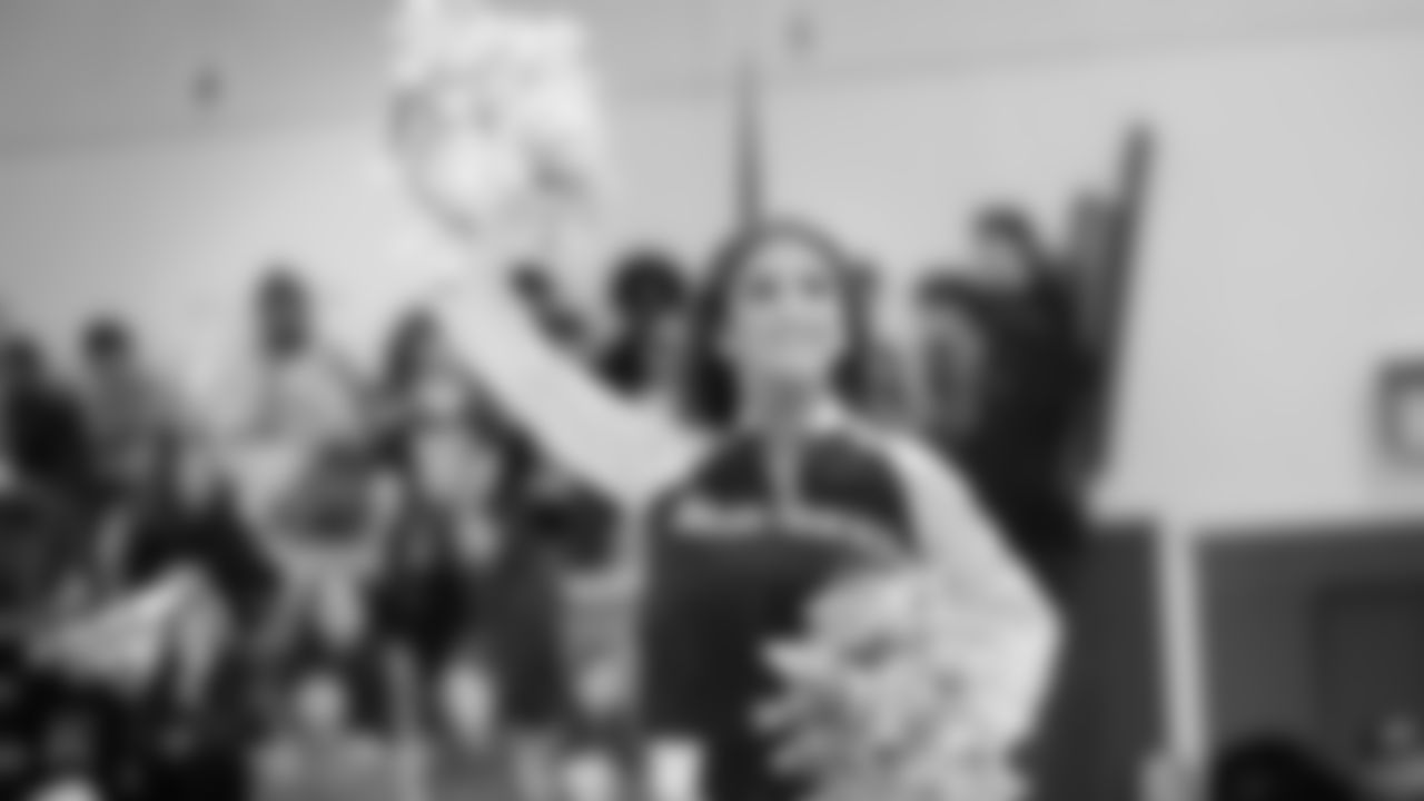 Students at Washington Middle School were surprised with a pep rally on Friday, bringing together the unique tie between sport and music. Blue Thunder, Seahawks Dancers and Legend Lofa Tatupu played a Super Bowl edition of Seahawks trivia, as well as a performance by Blue Thunder and special appearance by Seattle music legend and lead guitarist for Pearl Jam, Mike McCready.