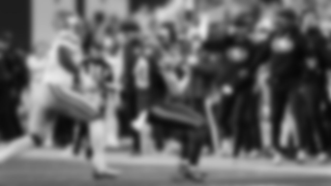 Seahawks receiver Cooper Kupp with a reception along the sidelines.