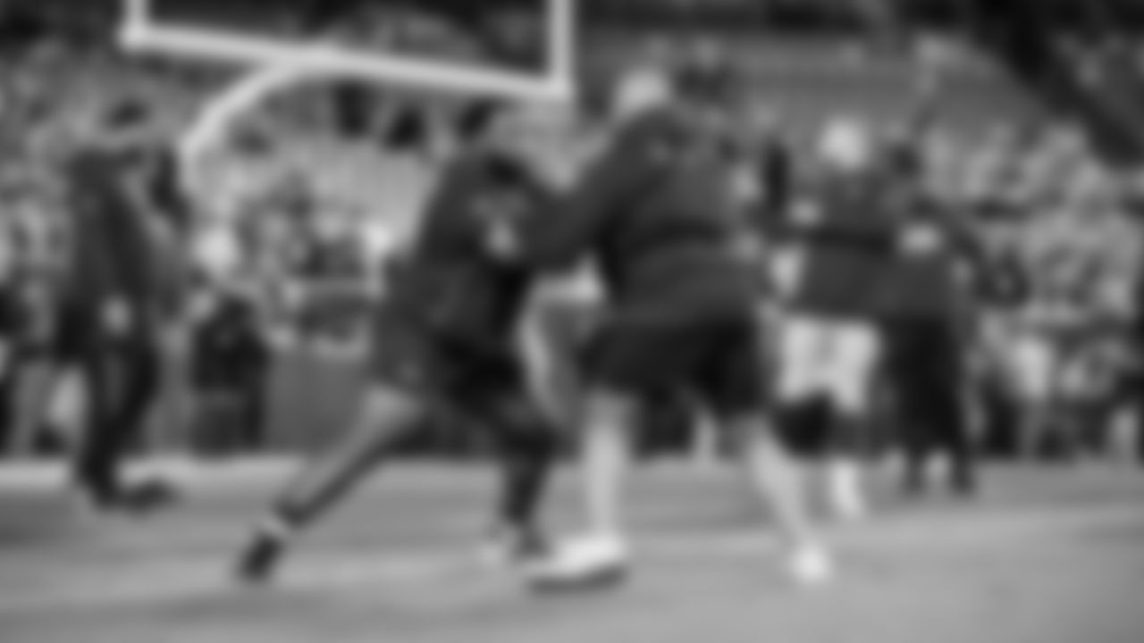 Seahawks guard Anthony Bradford (75) warms up at Northwest Stadium for the Sunday Night Football matchup at the Washington Commanders in Week 9.
