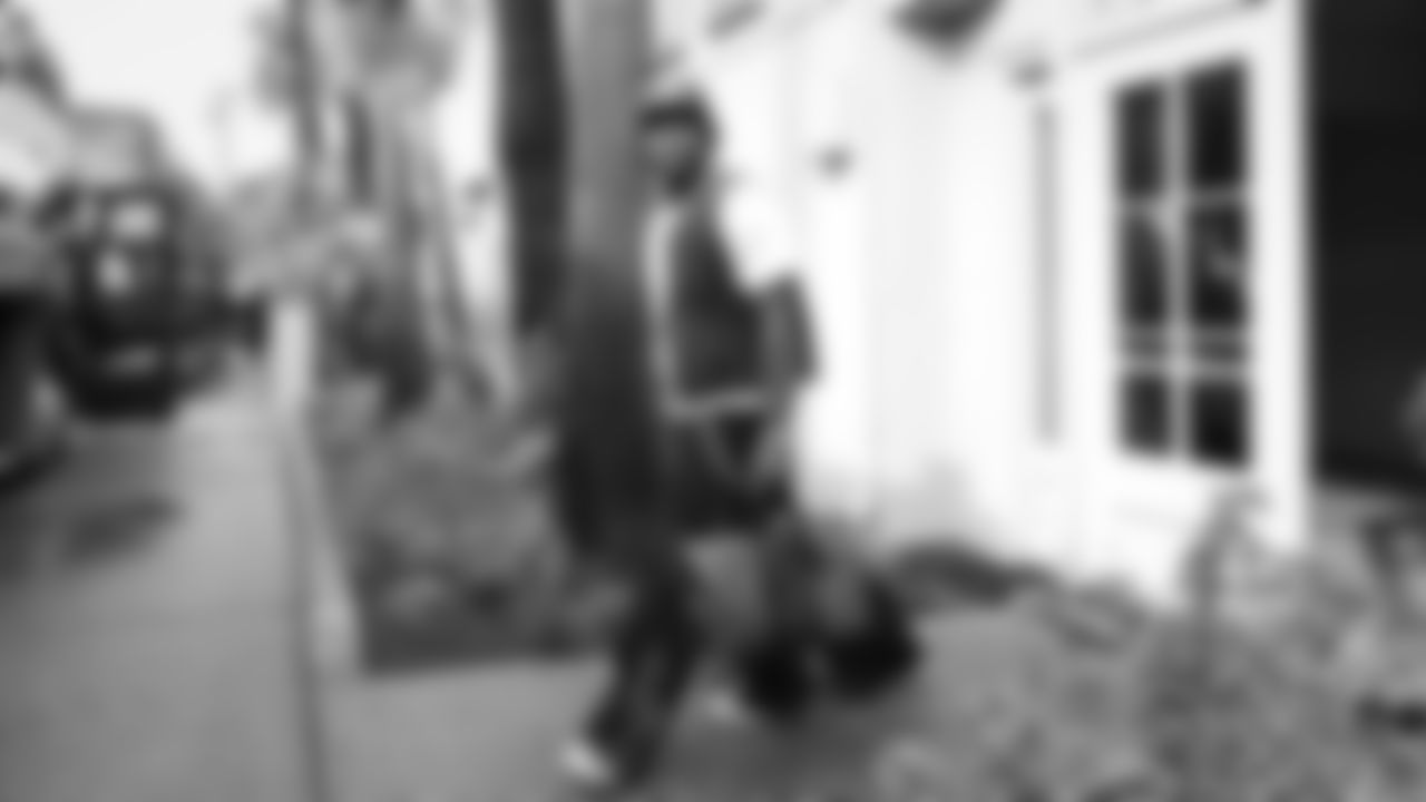 Seahawks linebacker Boye Mafe (53) departed the team hotel for the Week 11 matchup vs. the L.A. Rams at SoFi Stadium.