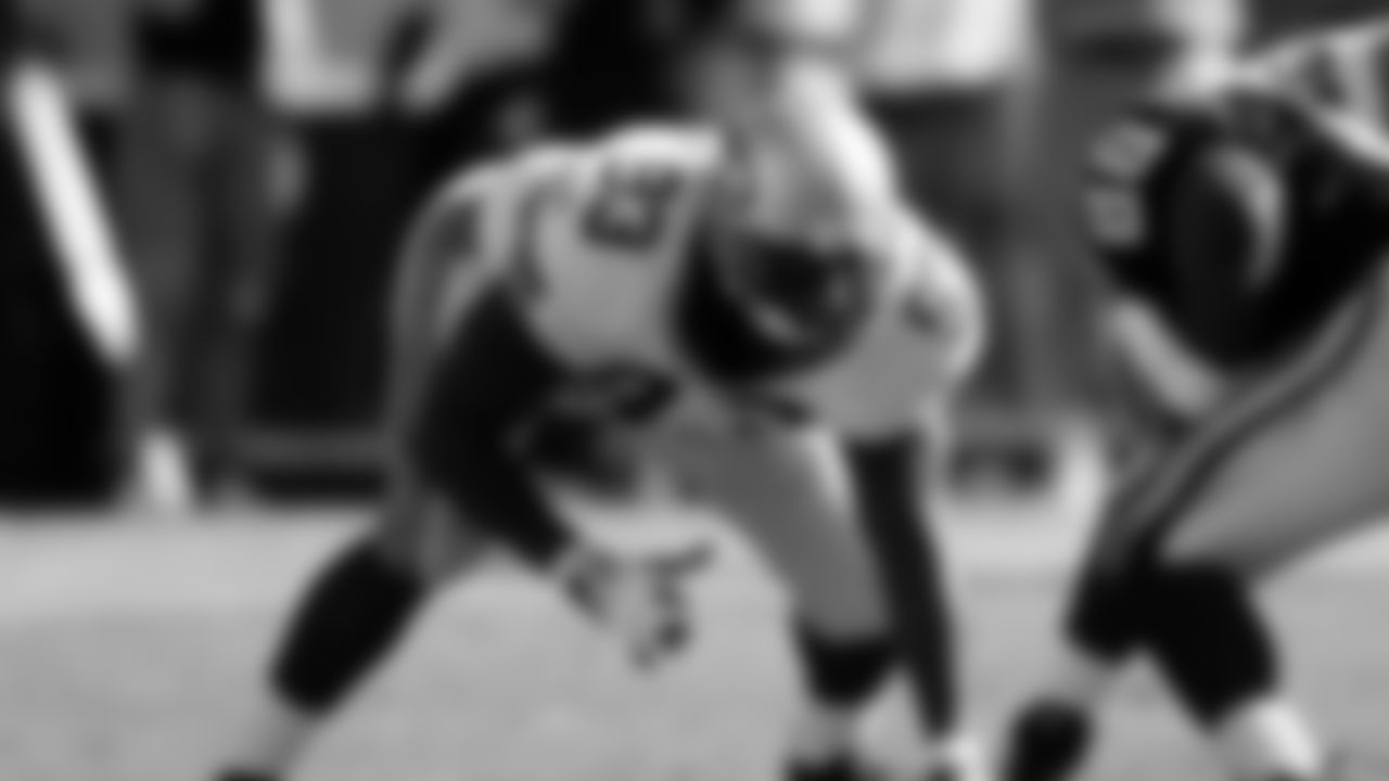 The Seahawks drafted Georgia defensive end Phillip Daniels with the 99th overall pick in the 4th round of the 1996 NFL Draft.