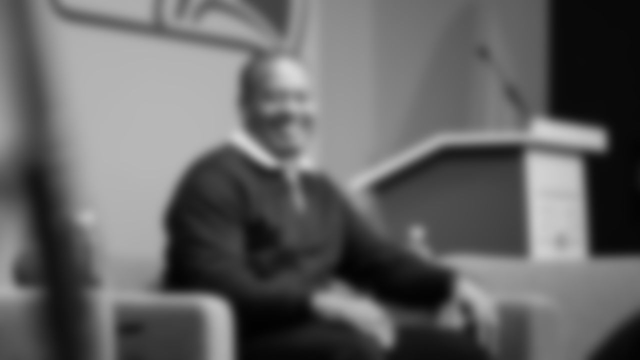 On February 19, ONYX, the Seahawks Black Employee Resource Group, in partnership with the DEI team, hosted its 2nd annual Black History Month celebration, 50 Years Strong: Celebrating Black Excellence & the Seahawks Legacy, at the Virginia Mason Athletic Center.