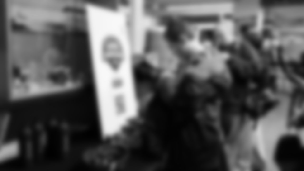 The Game Changers Program celebrated the completion of the program with a night of fun and games with Seahawks Legend Garry Gilliam on November 7, 2025.