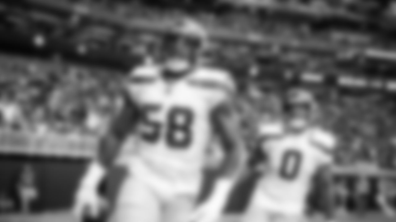 Seahawks linebacker Derick Hall (58)