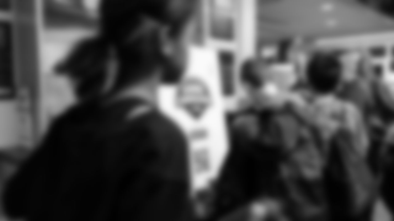 The Game Changers Program celebrated the completion of the program with a night of fun and games with Seahawks Legend Garry Gilliam on November 7, 2025.