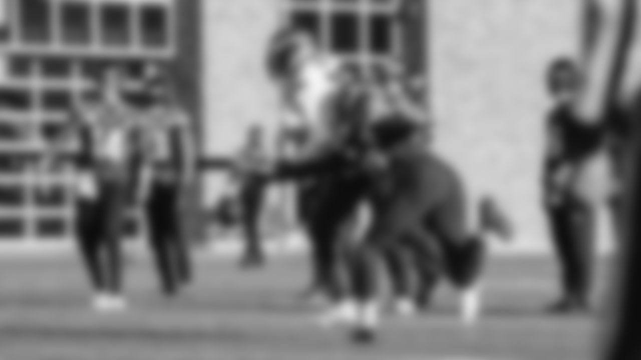 Seahawks cornerback Riq Woolen (27) and wide receiver Cooper Kupp (10) practiced on Wednesday, November 19 at the Virginia Mason Athletic Center.