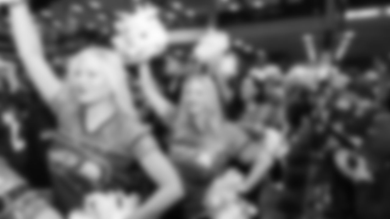 On Saturday, October 5th, Sea Gals/Seahawks Dancers alumni performed at Lumen Field.