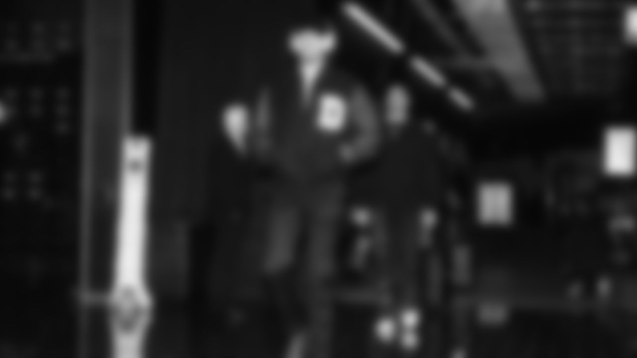 Seahawks wide receiver Jake Bobo (19) departed the team hotel for the Week 18 matchup vs. the 49ers at Levi's Stadium.