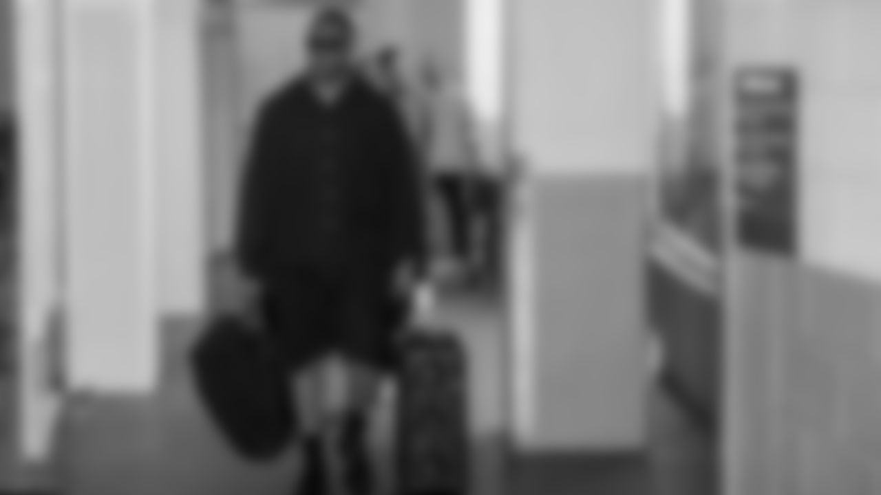 Seahawks linebacker Uchenna Nwosu (7) arrived at Mercedes-Benz Stadium for the Week 14 matchup vs. the Atlanta Falcons.