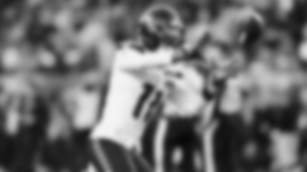 Seahawks wide receiver Jaxon Smith-Njigba (11) warms up at Levi's Stadium for the Week 18 matchup vs. the 49ers.