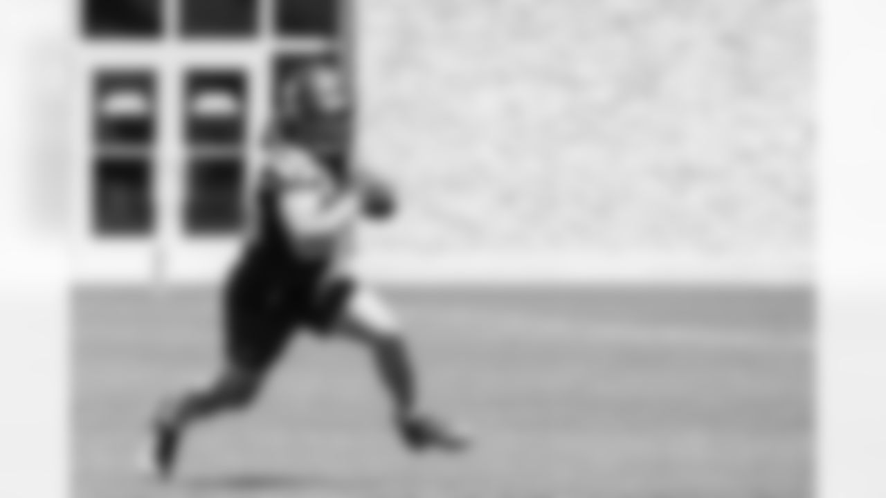 Seahawks running back Zach Charbonnet (26) participated in the Seahawks 2025 offseason workout program.