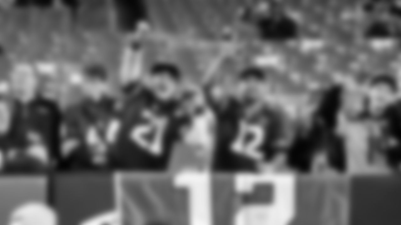 The 12s show up strong, traveling across the country for week 9 at the Commanders on Nov 2, 2025