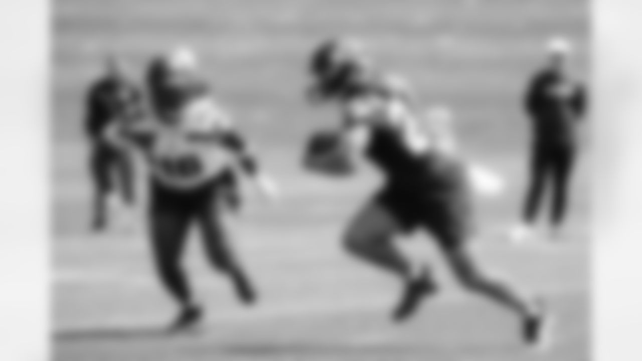 Seahawks running back Zach Charbonnet (26) participated in the Seahawks 2025 offseason workout program.
